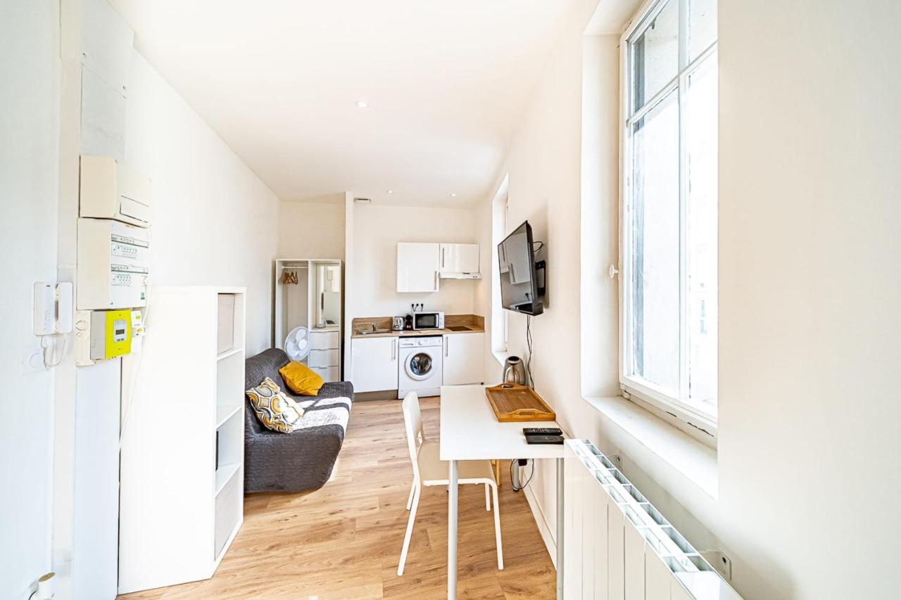 Le Debourg - Studio Tout Proche Metro B Lyon Exterior foto
